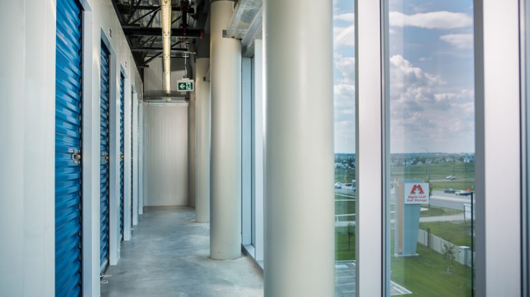 Calgary North East Country Hills - Corridor with Windows